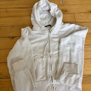 Brandy Melville White Cropped Sweater